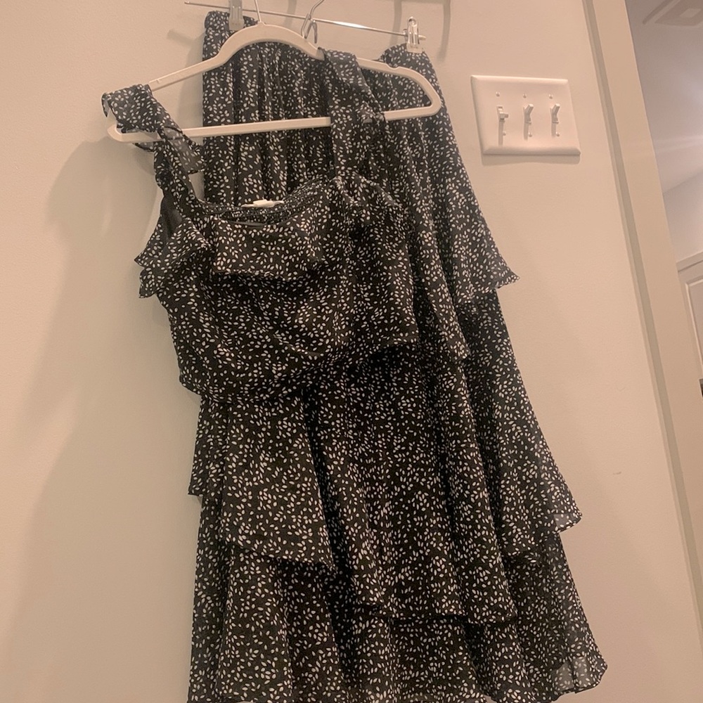 Matching Set! Cropped Top with Long Skirt